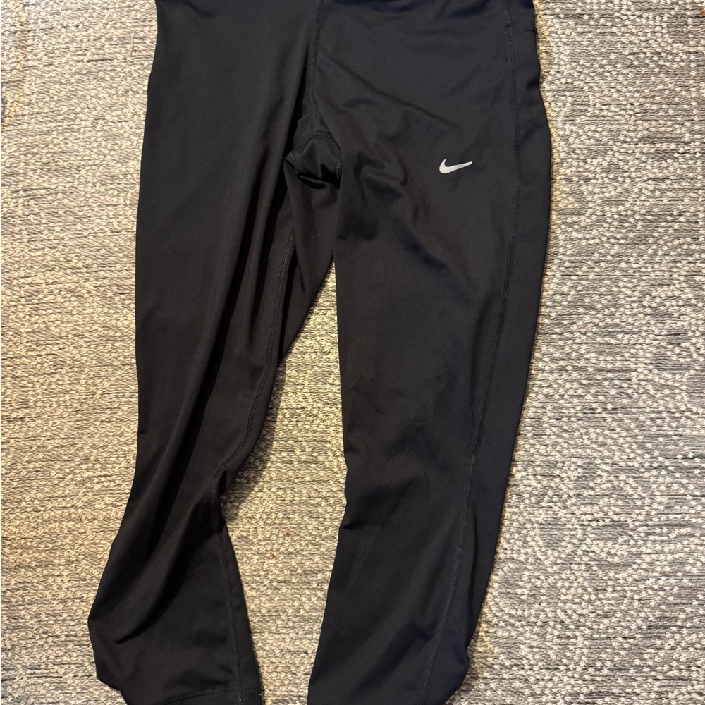 Nike Black Athletic Capri Pants